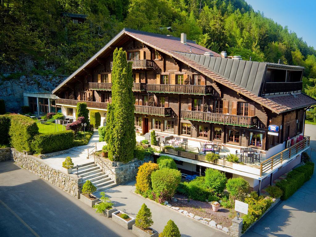 Hotel Aux Mille Etoiles Salvan Esterno foto