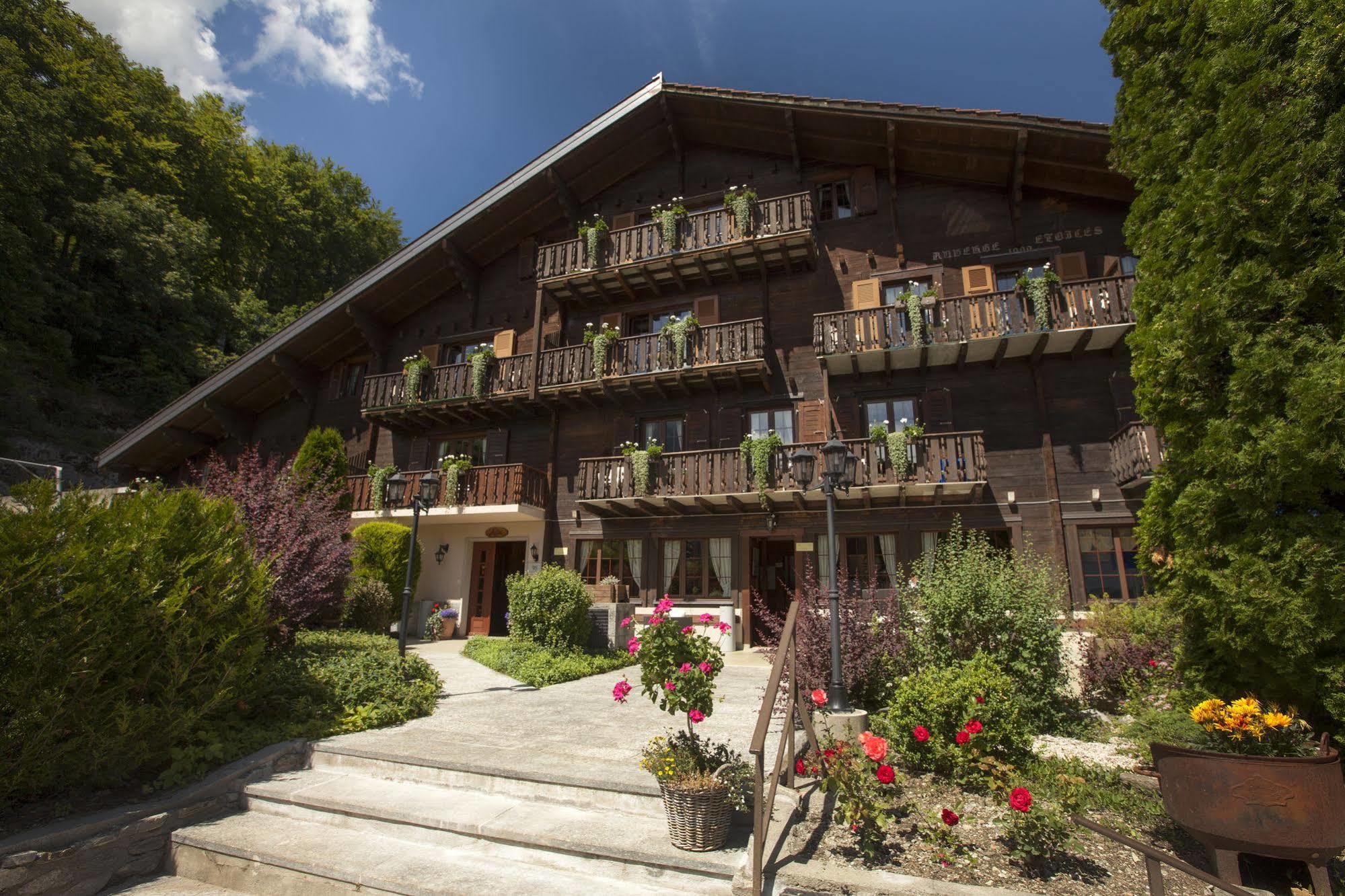 Hotel Aux Mille Etoiles Salvan Esterno foto